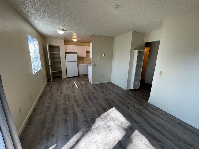 Building Photo - z6850Countryclubdr