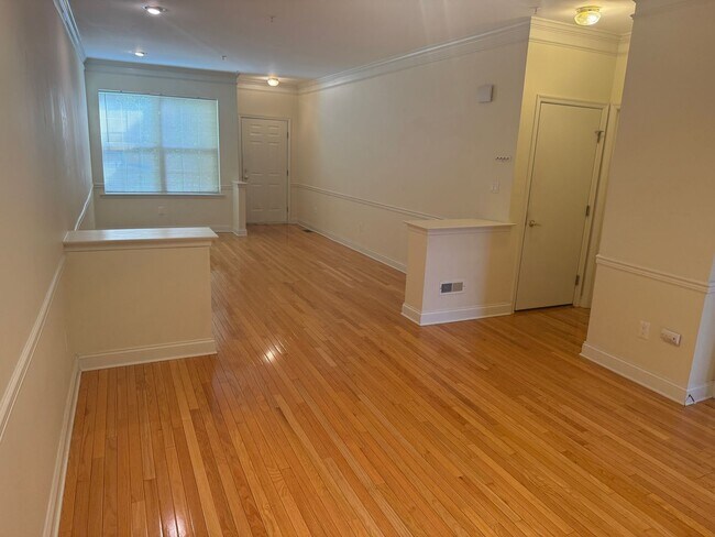 Building Photo - Valley View Townhouse