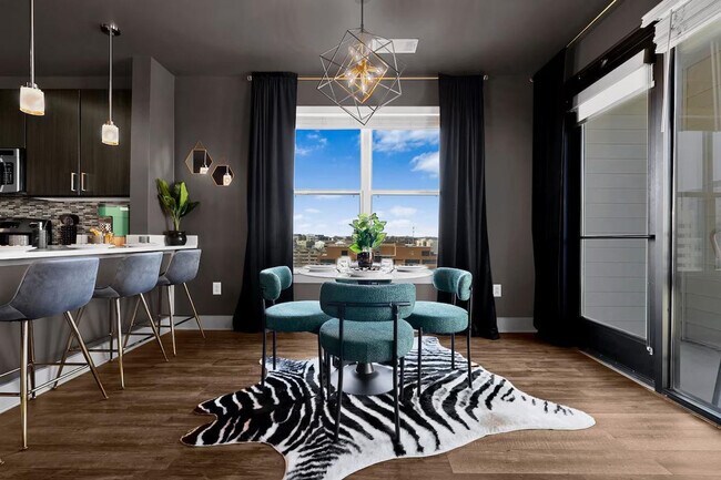 Building Photo - 2200 State St