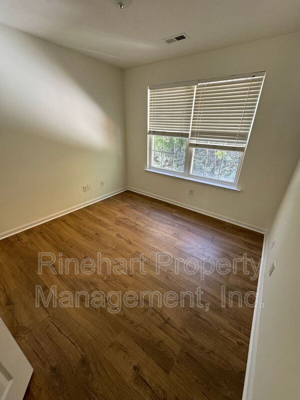 Building Photo - 742 Shellstone Pl