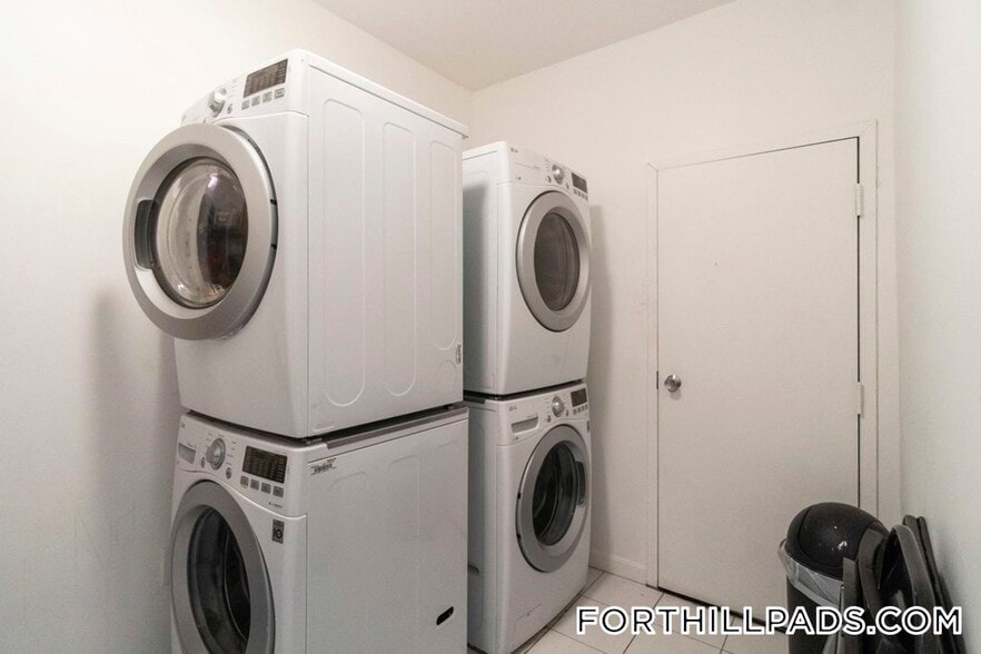 Building Photo - 149 Centre St