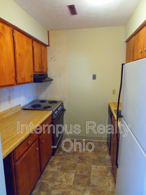 Building Photo - 2011 Baldwin Rd