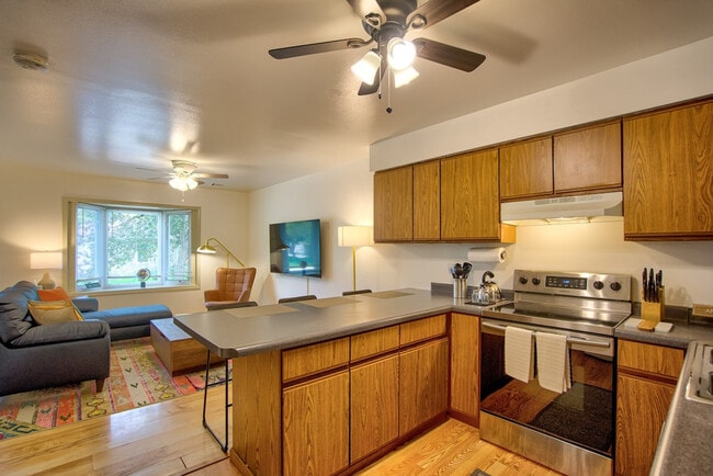 Building Photo - 23 Craig Ave