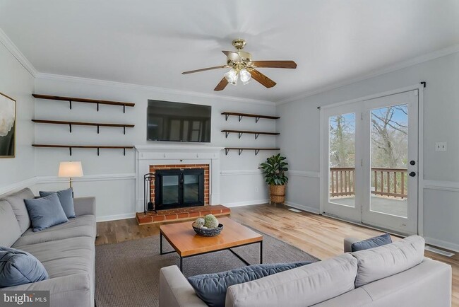 Building Photo - 2009 White Lake Dr