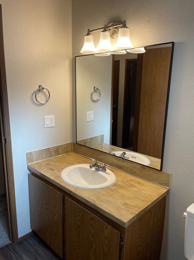 Building Photo - 9014 10th Pl SE