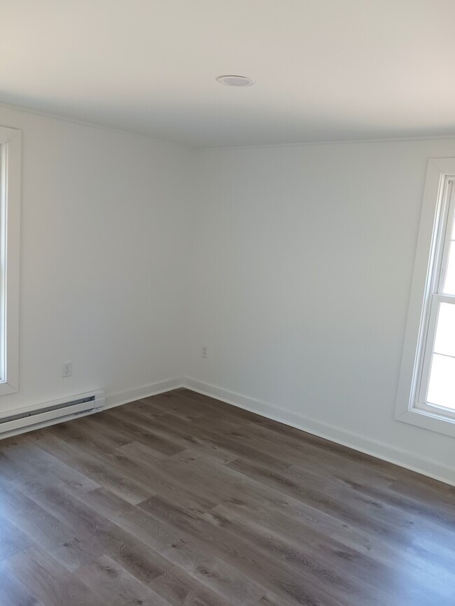 Building Photo - Renovated Two bedroom house in Lancaster S...