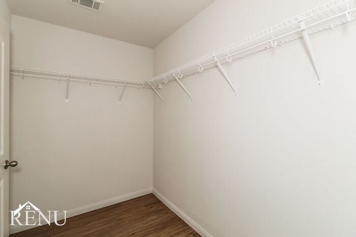 Building Photo - 18404 Allen Welch Dr