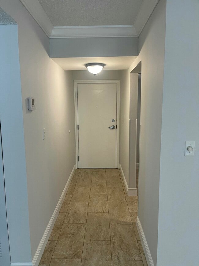 Building Photo - 7173 Orange Dr