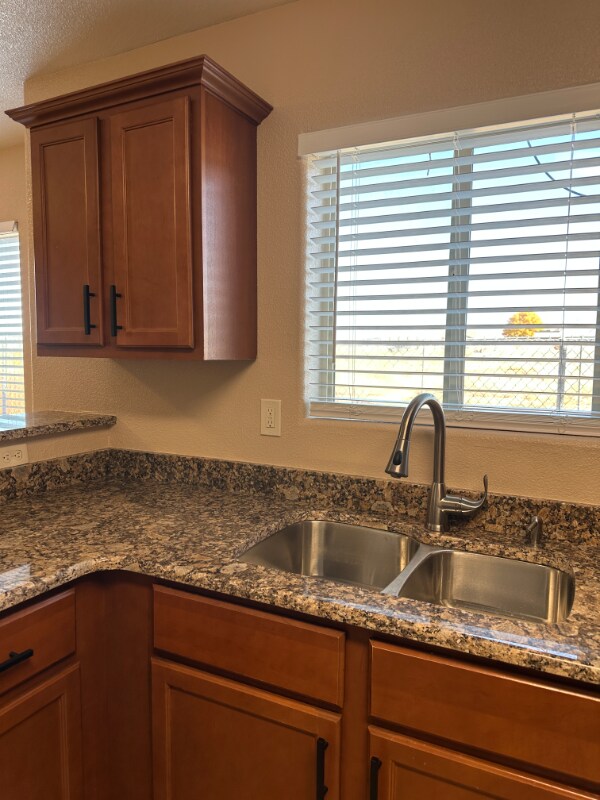 Building Photo - 6345 Reynolds Dr