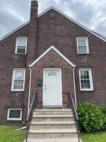 Building Photo - 450 Fern Ave