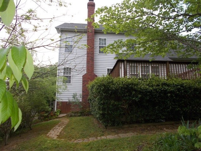 Building Photo - 3700 Wilshire Ln