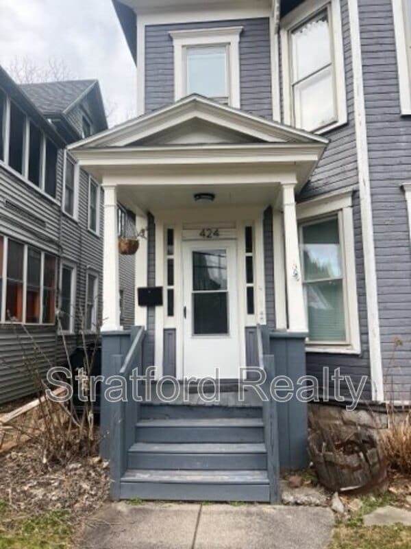 Building Photo - 422-24 Whittier Ave