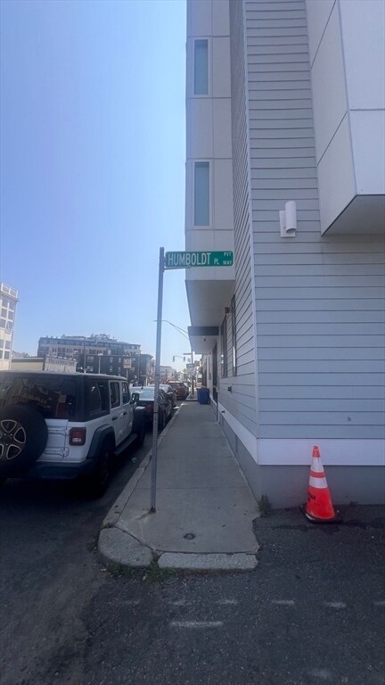 Building Photo - 14 Humboldt Pl