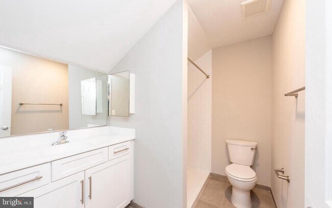 Building Photo - 3307 Demirel Way
