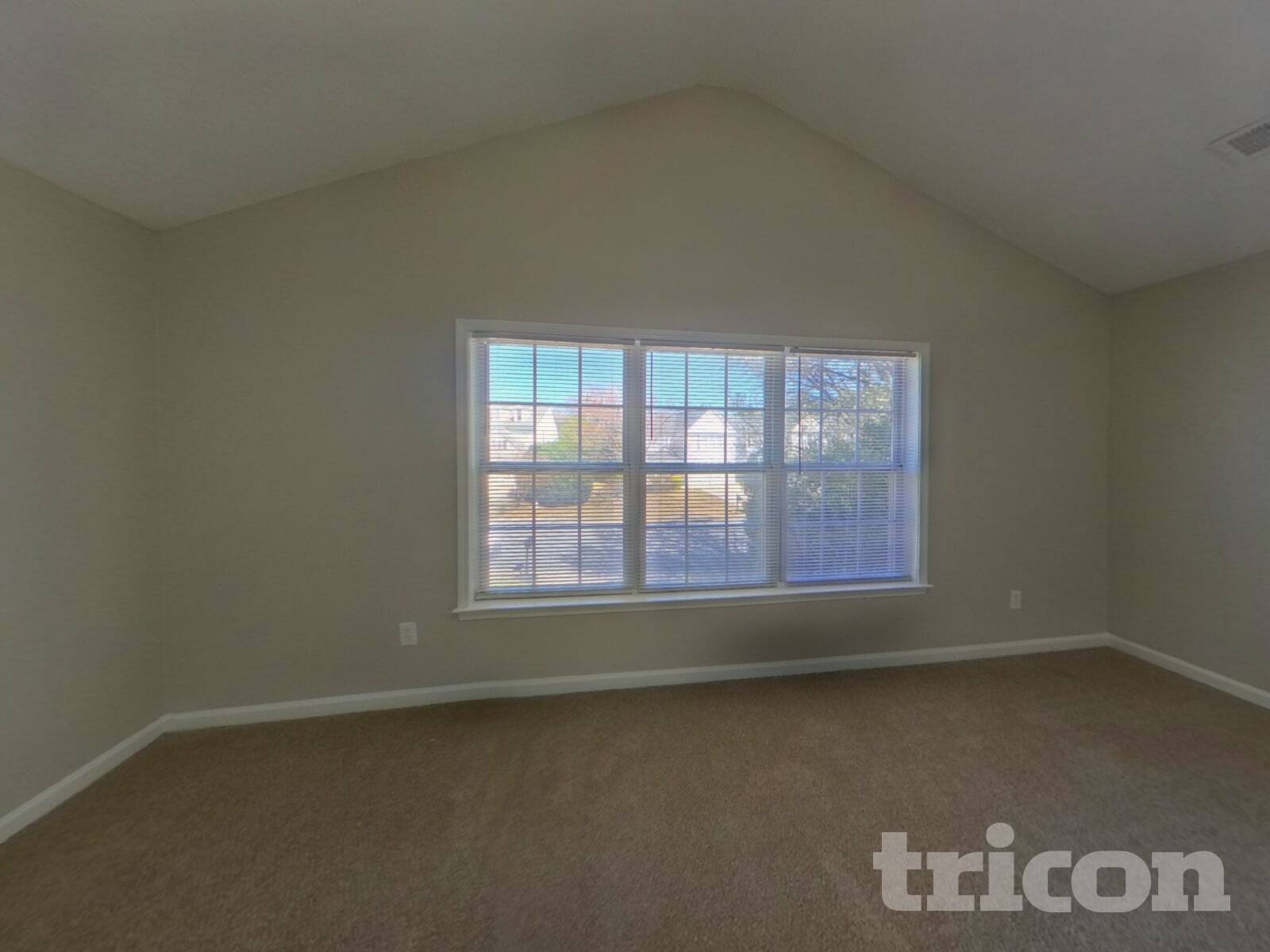 Building Photo - 325 Cadeleigh Ct