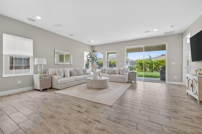 Building Photo - 5532 Del Coronado Dr