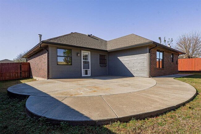 Building Photo - 11857 NW 7th St