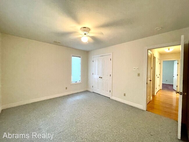 Building Photo - 4 br, 2.5 bath House - 725 Dickens Pl