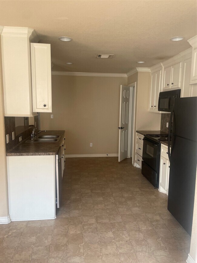 Building Photo - 128 Bolero Way