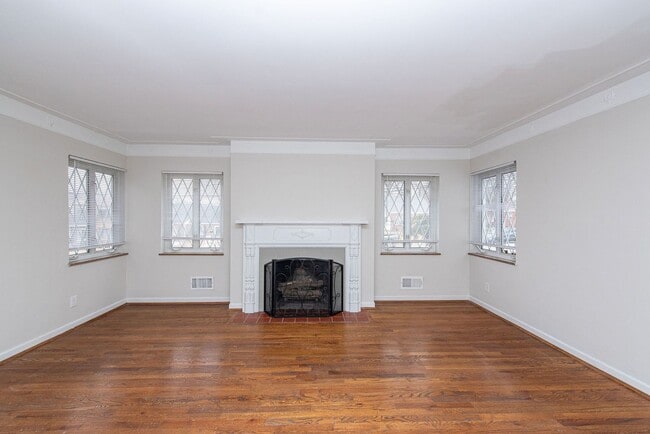 Building Photo - WESTWOOD - Freshly updated 4 bed 2.5 bath home