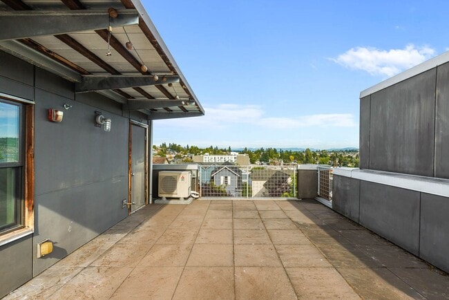 Building Photo - 3661 Whitman Ave N