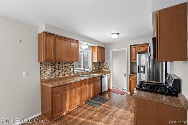 Building Photo - 4114 Lincoln Blvd