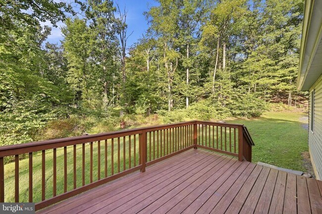 Building Photo - 101 Brier Rabbit Ct