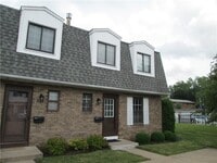 Building Photo - 553 French Rd