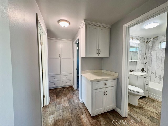 Building Photo - 555 E Haltern Ave