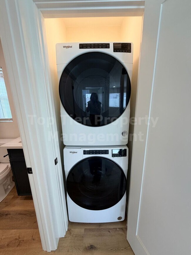 Building Photo - **BRAND NEW - 1 bed, 1 bath Unit in the Heart of South Park - Available NOW***