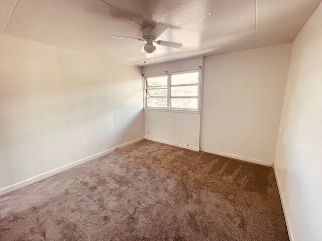 Building Photo - Beautifully Renovated Duplex in Prime Aiea...