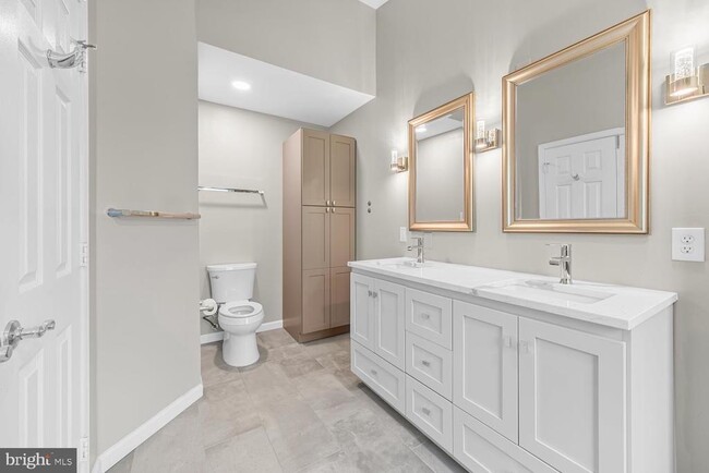 Building Photo - 11249 Watermill Ln