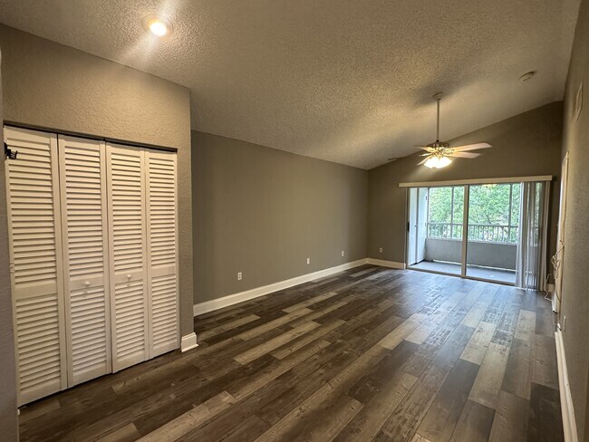 Building Photo - 2871 N Oakland Forest Dr