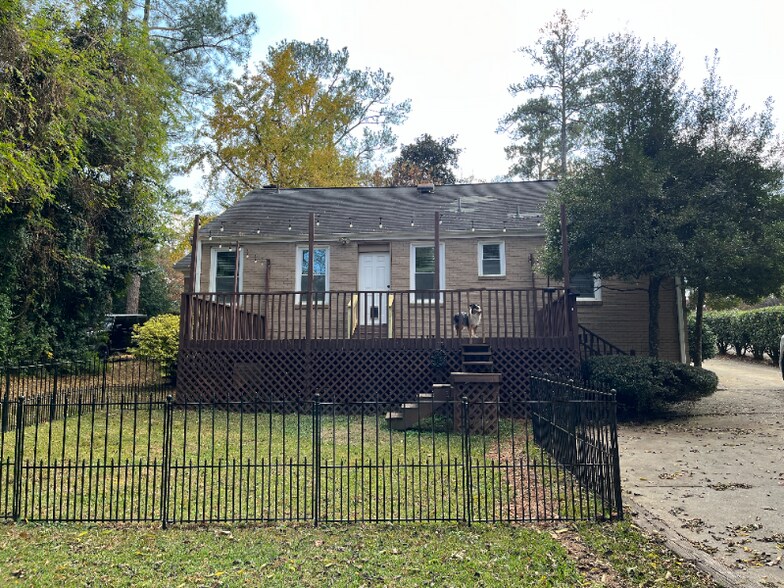 Building Photo - 3089 Highpoint Dr