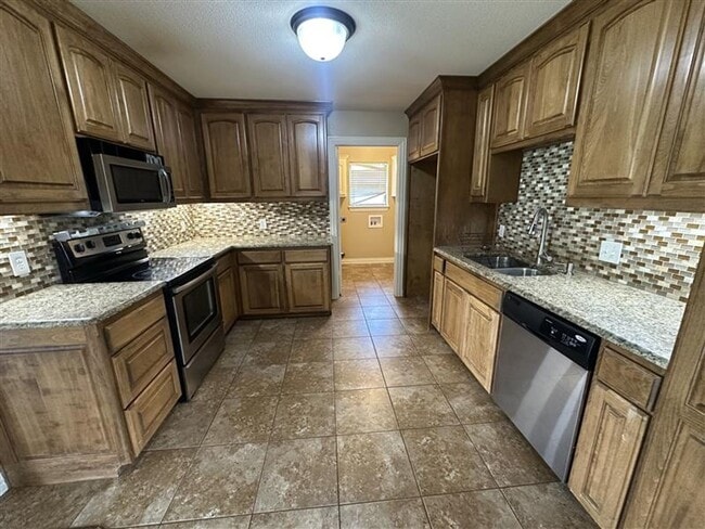 Building Photo - 11635 3 Chimneys Dr