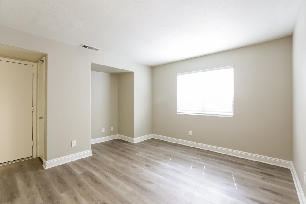 Building Photo - 1825 Klamath Falls Way