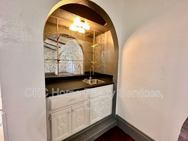 Building Photo - 9817 Grimsbey Ct