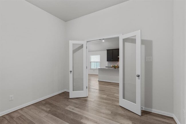 Building Photo - 562 Leadtree Loop