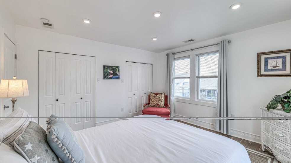 Building Photo - 14 N Vassar Sq