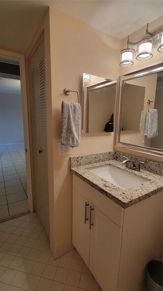 Building Photo - 901 SW 141st Ave