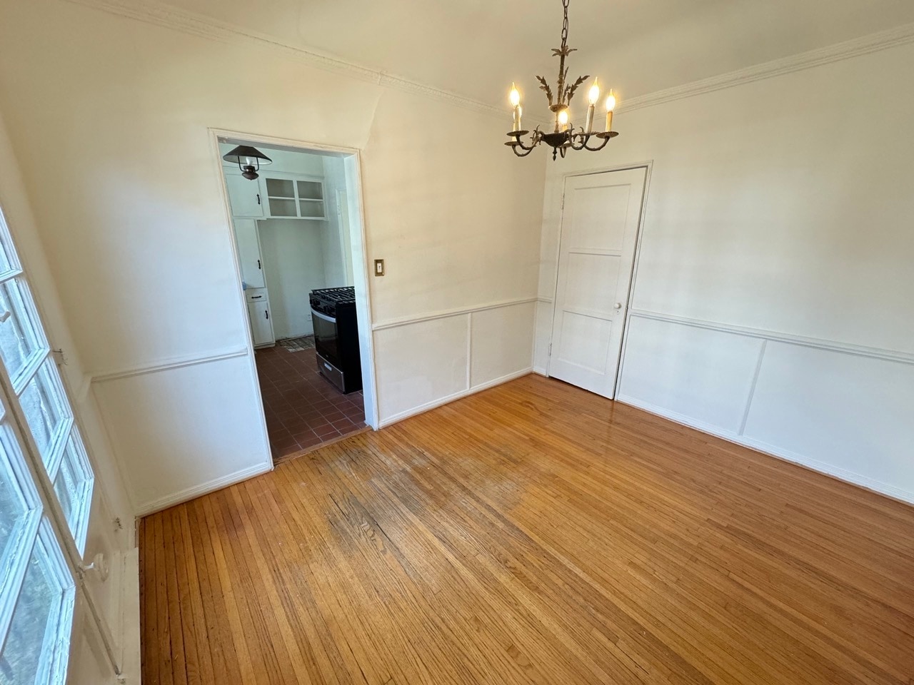 Building Photo - 422 S Detroit St