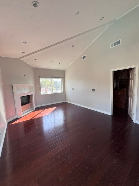 Building Photo - 406 N Fairview St