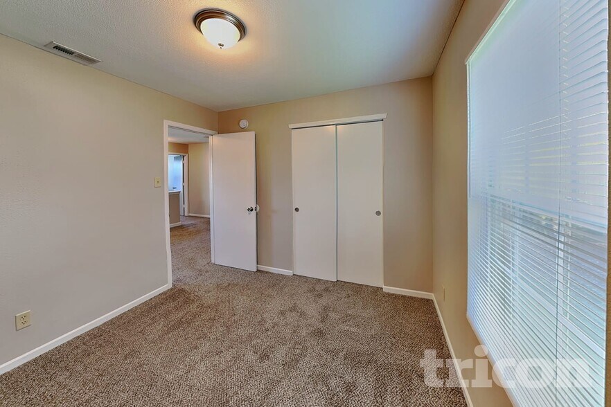 Building Photo - 7629 Mansfield Way