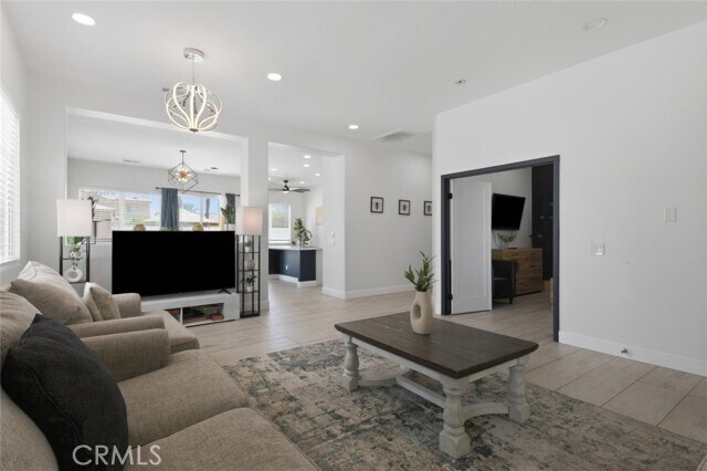 Building Photo - 43452 Freesia Pl