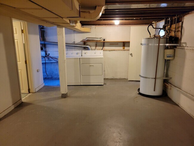 Building Photo - Gorgeous Oasis in Licton Springs Available...