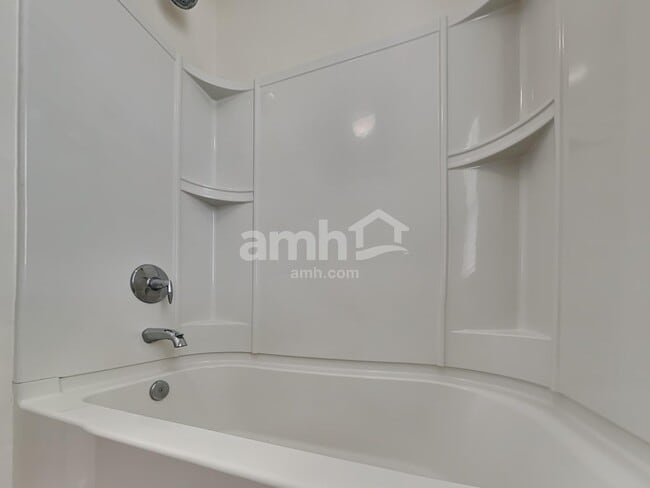 Building Photo - 3067 Creek Village Ln