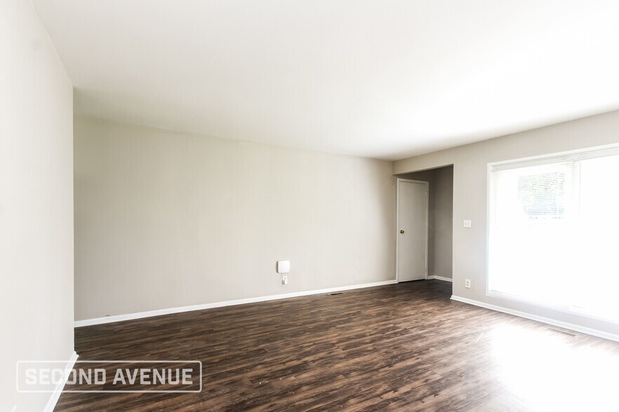 Building Photo - 3619 Ireland Dr