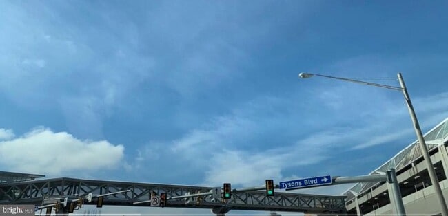 Building Photo - 1580 Spring Gate Dr.