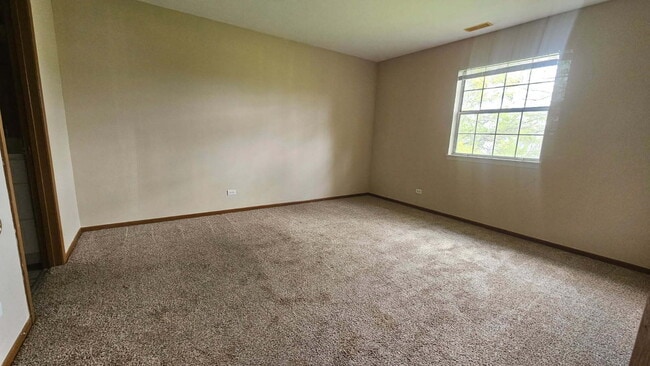 Building Photo - 36 Gant Cir