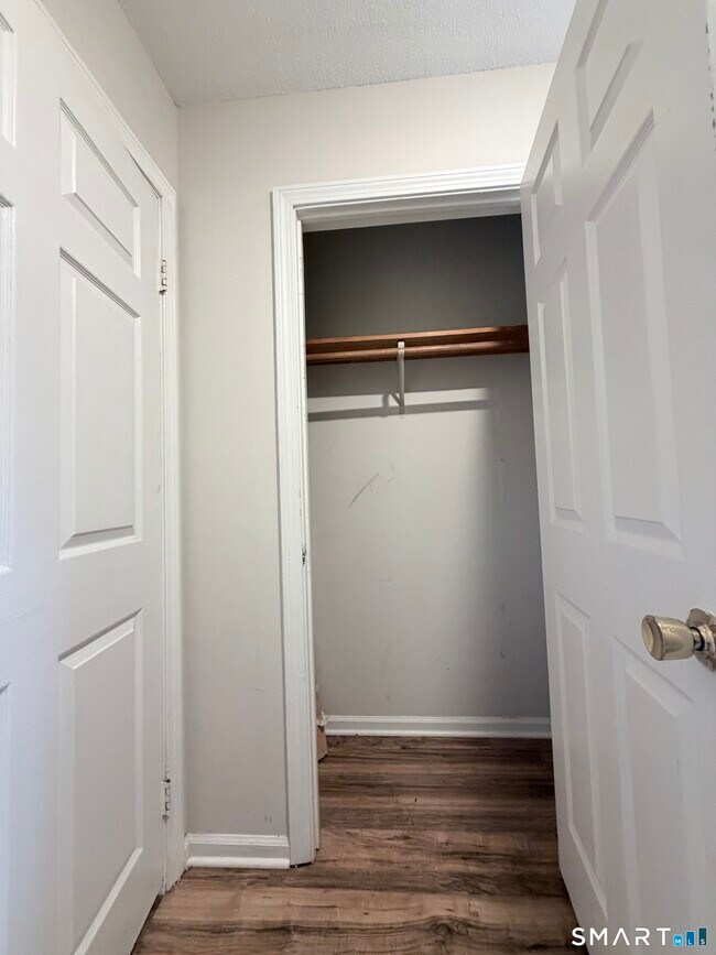 Building Photo - 92 Arch St